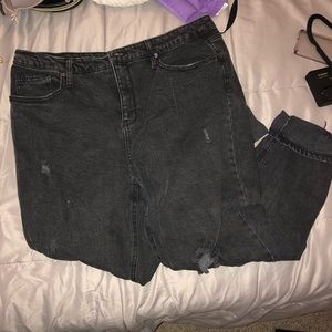 black mom jeans